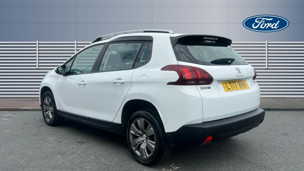 Peugeot 2008 Active White #2