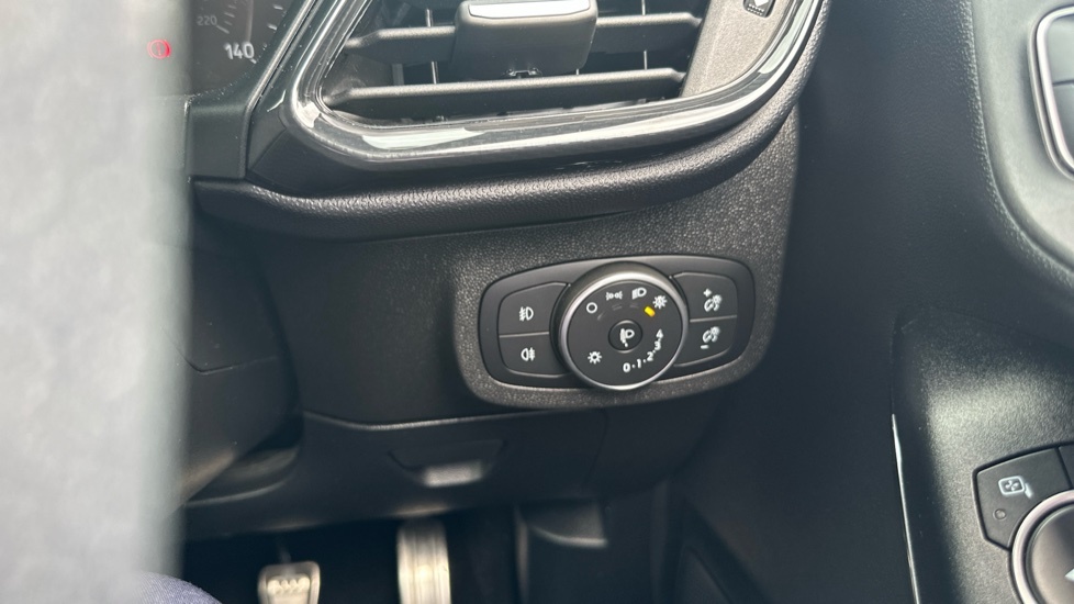 Ford Fiesta 1.0 Ecoboost 125 Titanium Hatchback Black #20