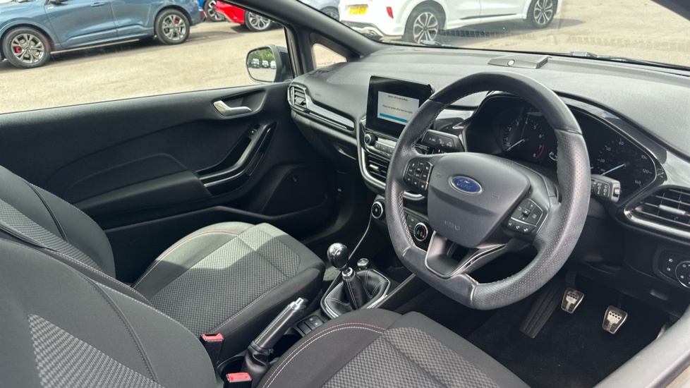 Ford Fiesta 1.0 Ecoboost 125 Titanium Hatchback Black #11
