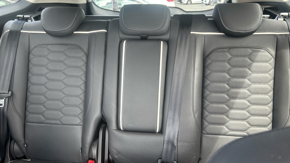 Ford Kuga 2.0 Tdci 180 Titanium X 2018 Red #19