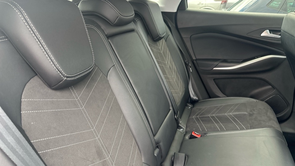 Vauxhall Grandland Ultimate Black #15