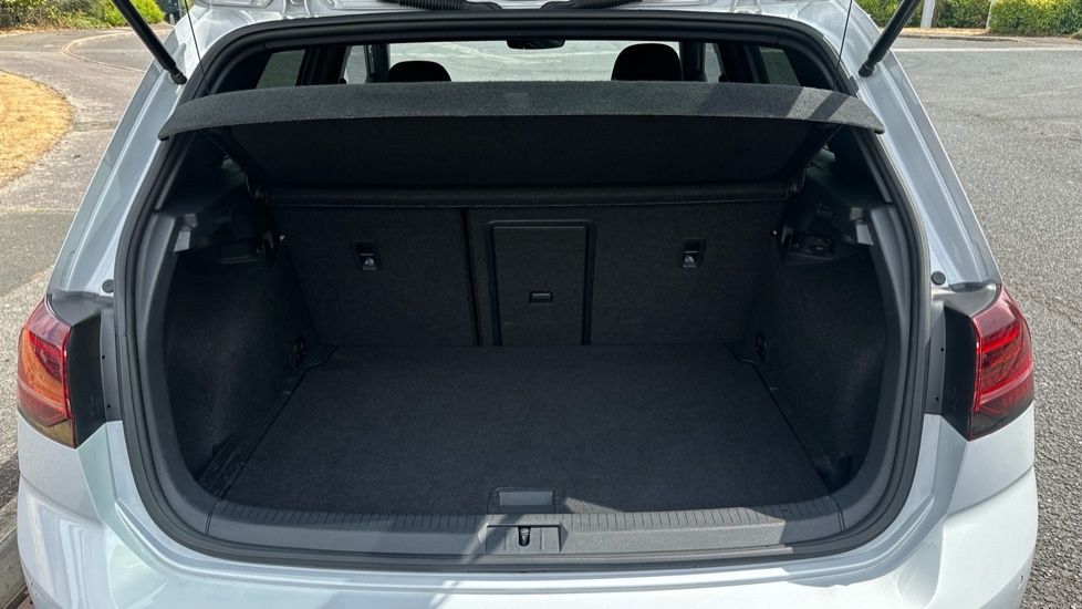 Volkswagen Golf R Silver #4