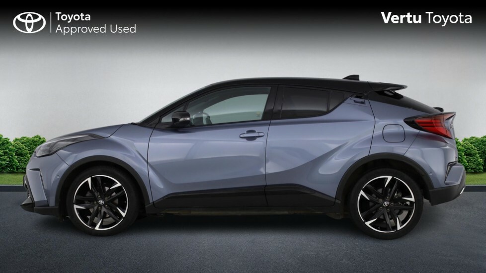 Toyota C-Hr Design White #24