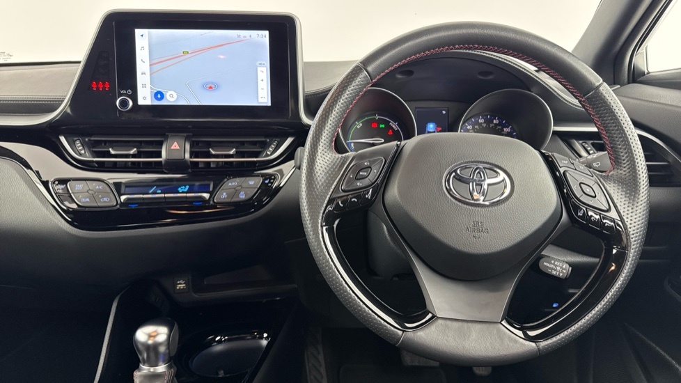 Toyota C-Hr Design White #7