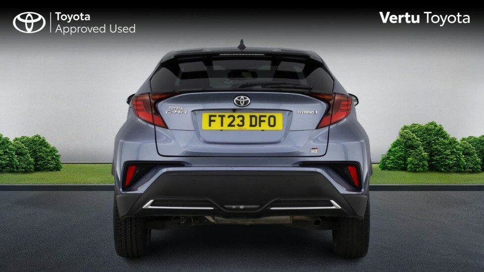 Toyota C-Hr Design White #26