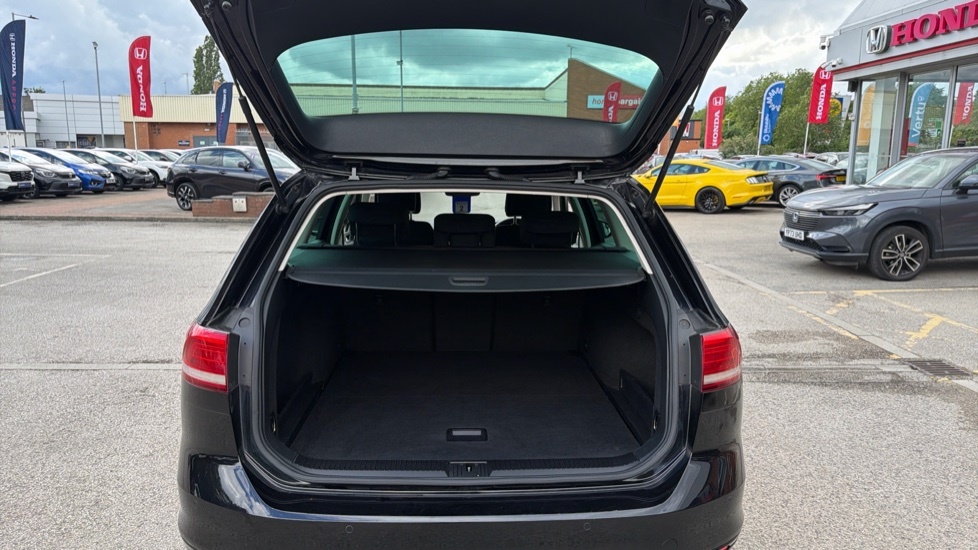 Volkswagen Passat Se Business Black #4