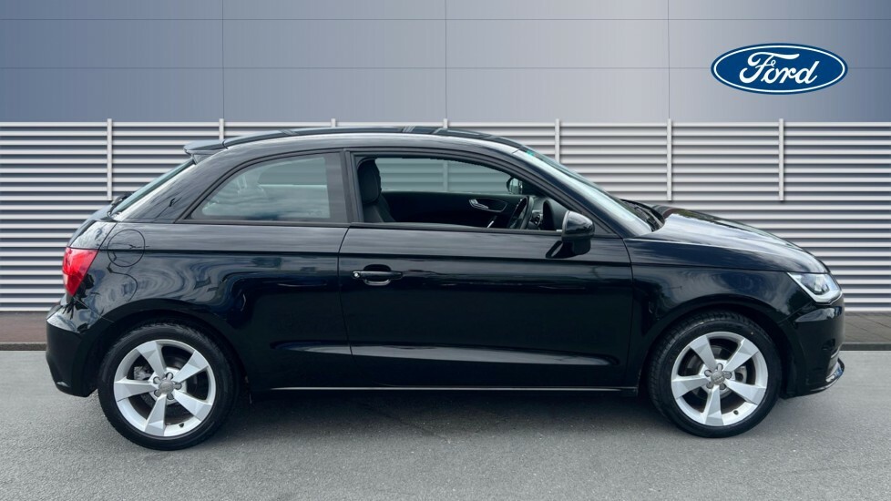 Audi A1 Sport Nav Black #5