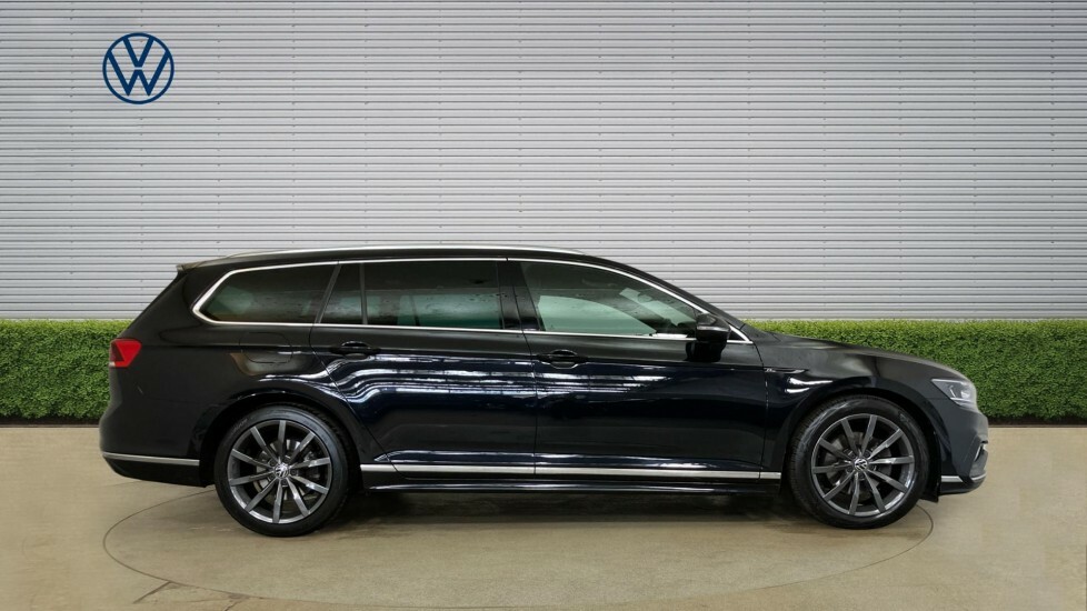 Volkswagen Passat R-line Black #4