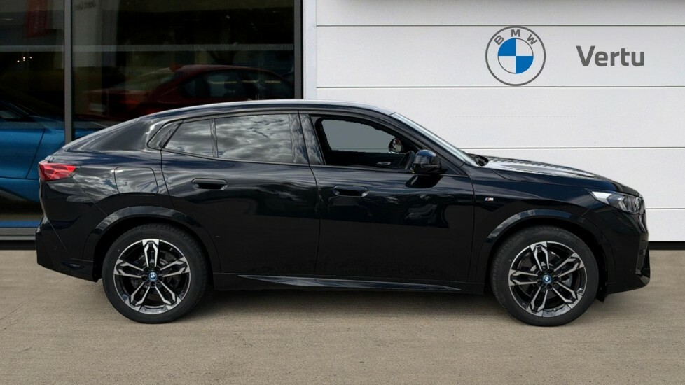 BMW iX2 M Sport Black #3