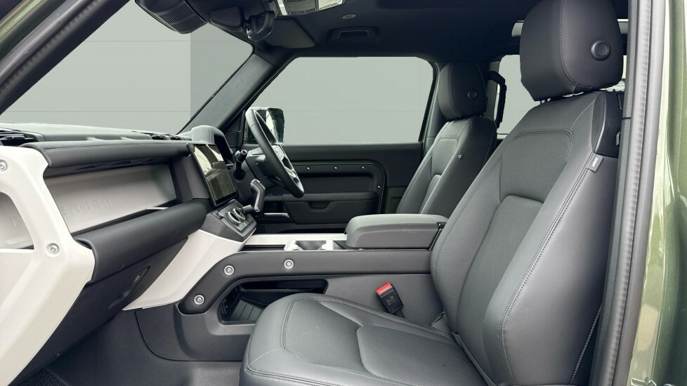 Land Rover Defender 90 X-dynamic Se Green #3