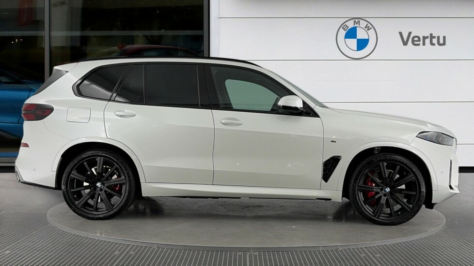 BMW X5 M M Sport White #3
