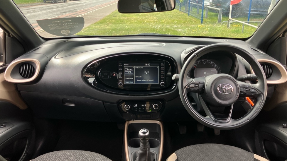 Toyota Aygo X Edge Beige #6