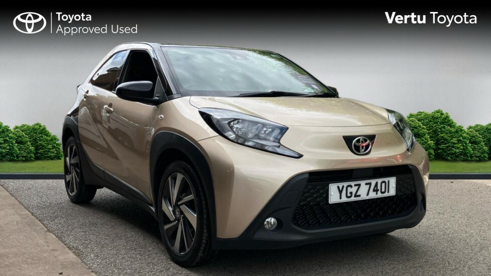 Toyota Aygo X Edge Beige