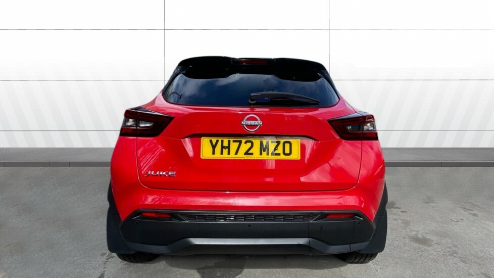 Nissan Juke Tekna Red #6