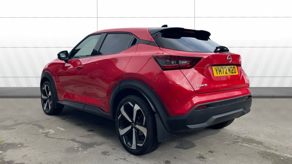 Nissan Juke Tekna Red #2