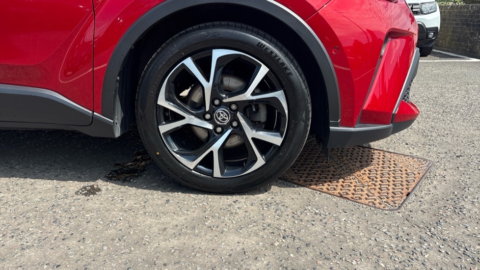 Toyota C-Hr 1.8L Dynamic Blue #38