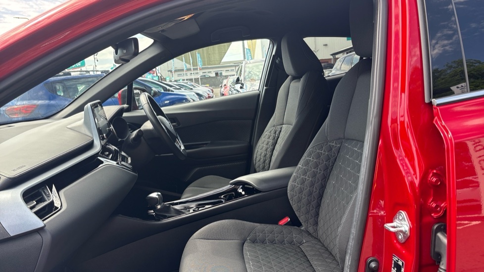 Toyota C-Hr 1.8L Dynamic Blue #73