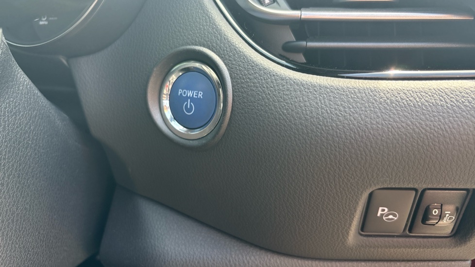 Toyota C-Hr 1.8L Dynamic Blue #55