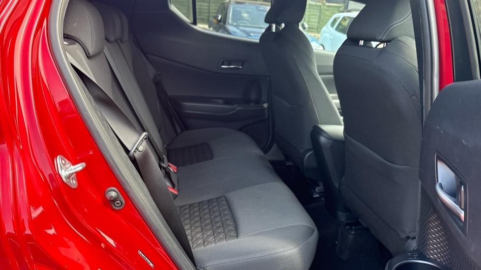 Toyota C-Hr 1.8L Dynamic Blue #16