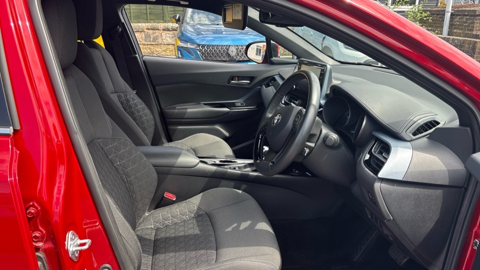 Toyota C-Hr 1.8L Dynamic Blue #70