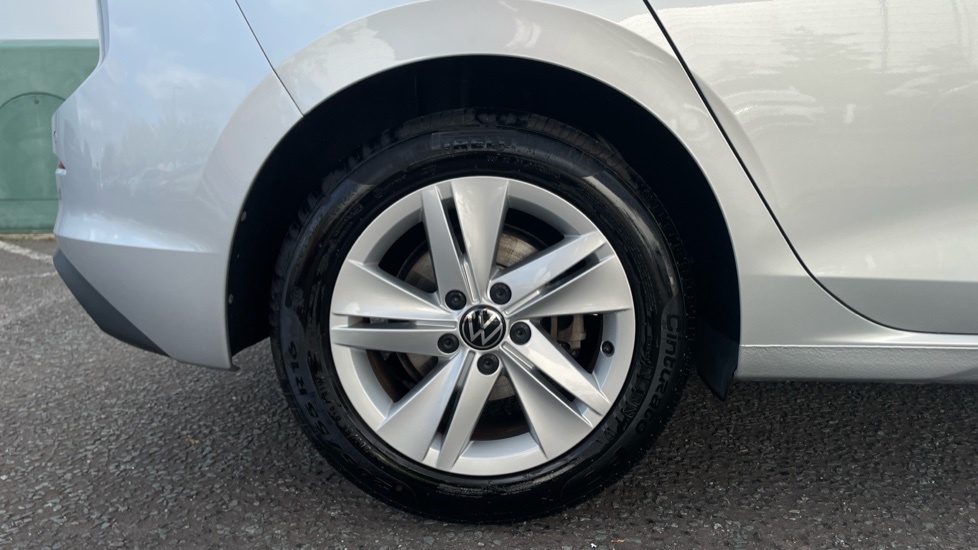 Volkswagen Golf Life Silver #5
