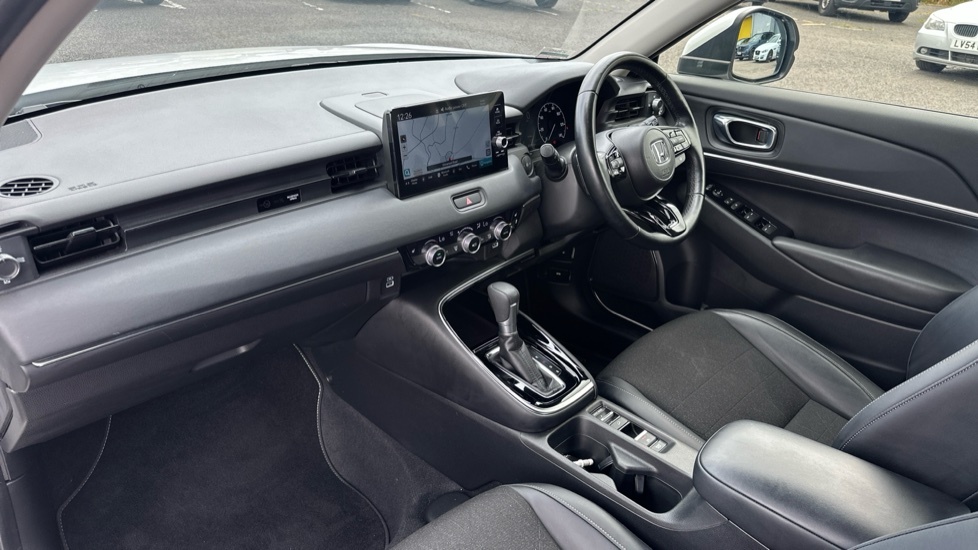 Honda Hr-V Advance White #2