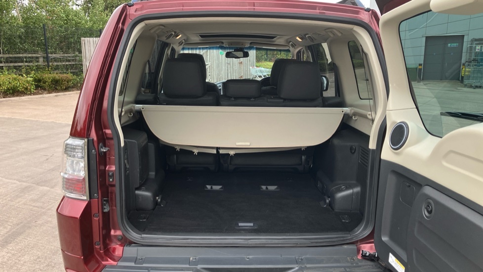 Mitsubishi Shogun Sg3 Red #4