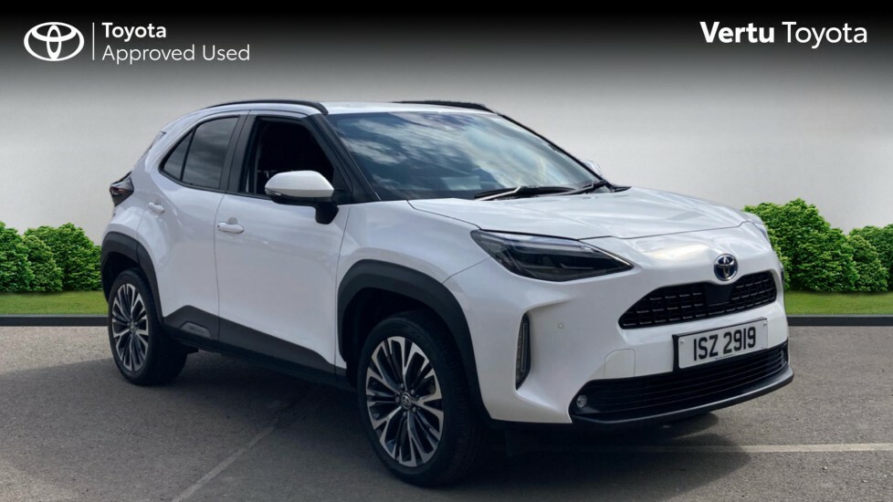 Toyota Yaris Cross Excel White