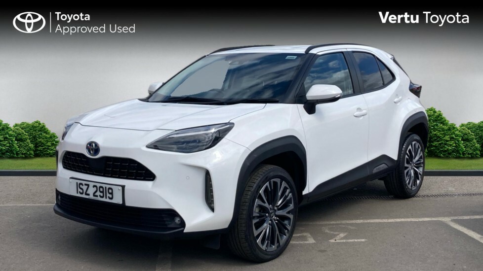 Toyota Yaris Cross Excel White #3