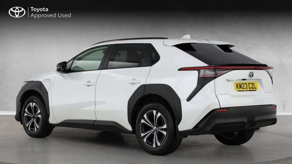 Toyota bZ4X Motion White #4