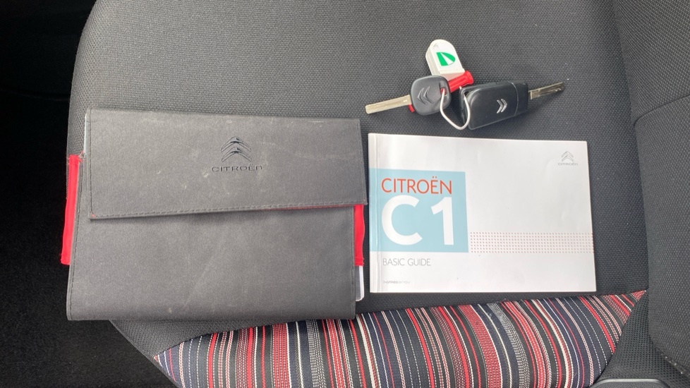Citroen C1 1.0 Vti 72 Flair Black #19
