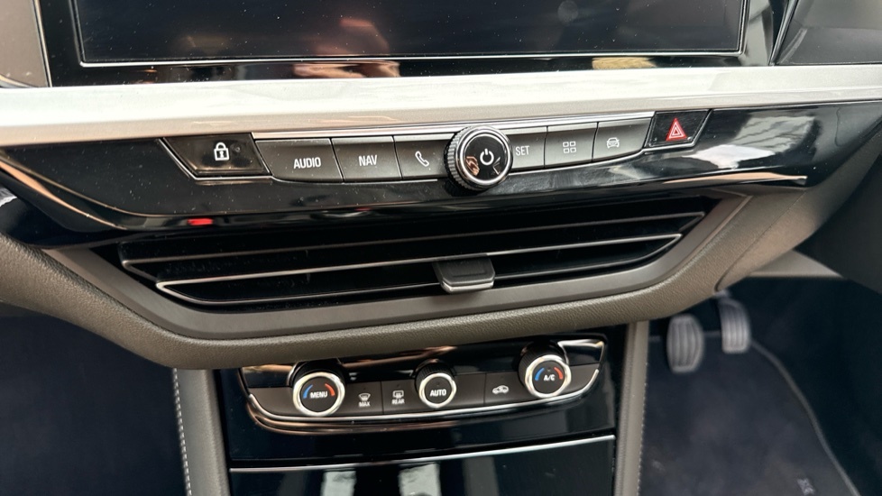 Vauxhall Grandland Ultimate Grey #24