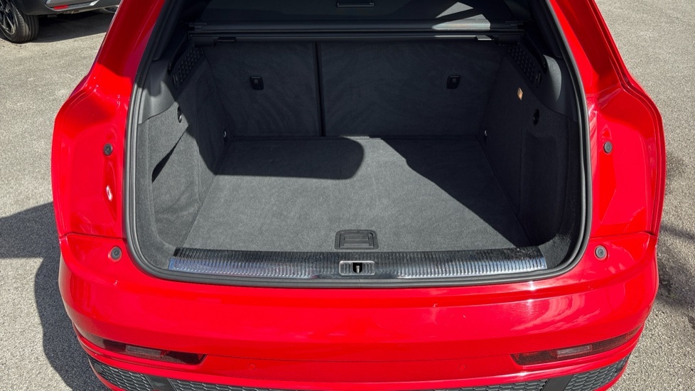 Audi Q3 S Line Edition Red #4