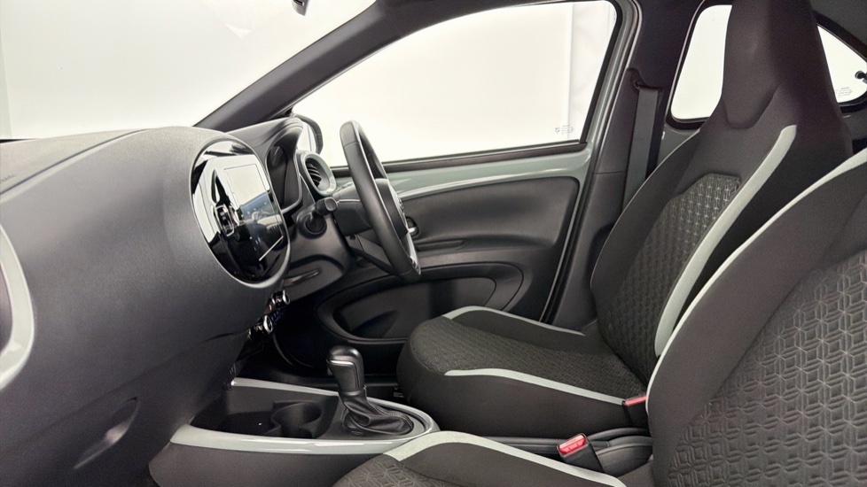 Toyota Aygo X Edge #5