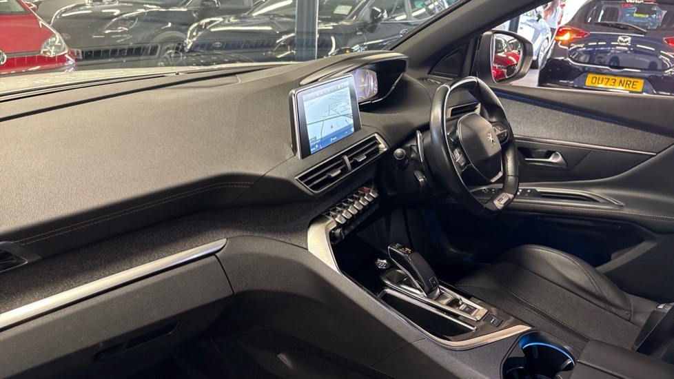 Peugeot 5008 Suv White #9