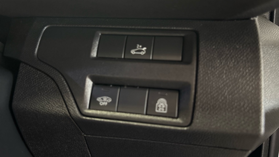 Peugeot 5008 Suv White #26