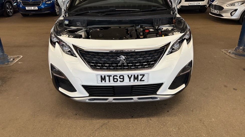Peugeot 5008 Suv White #8