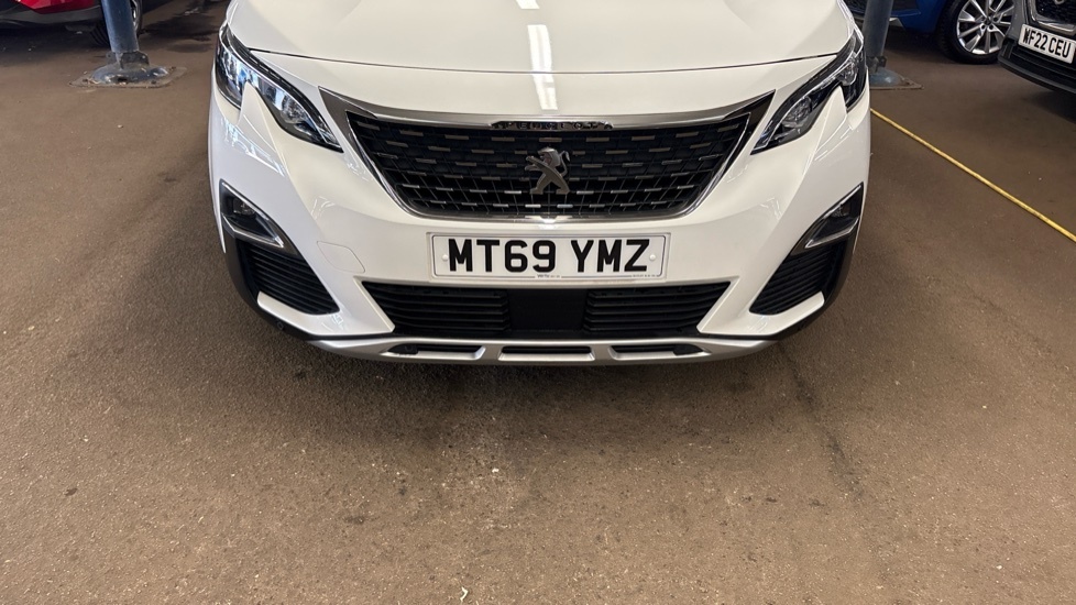Peugeot 5008 Suv White #75