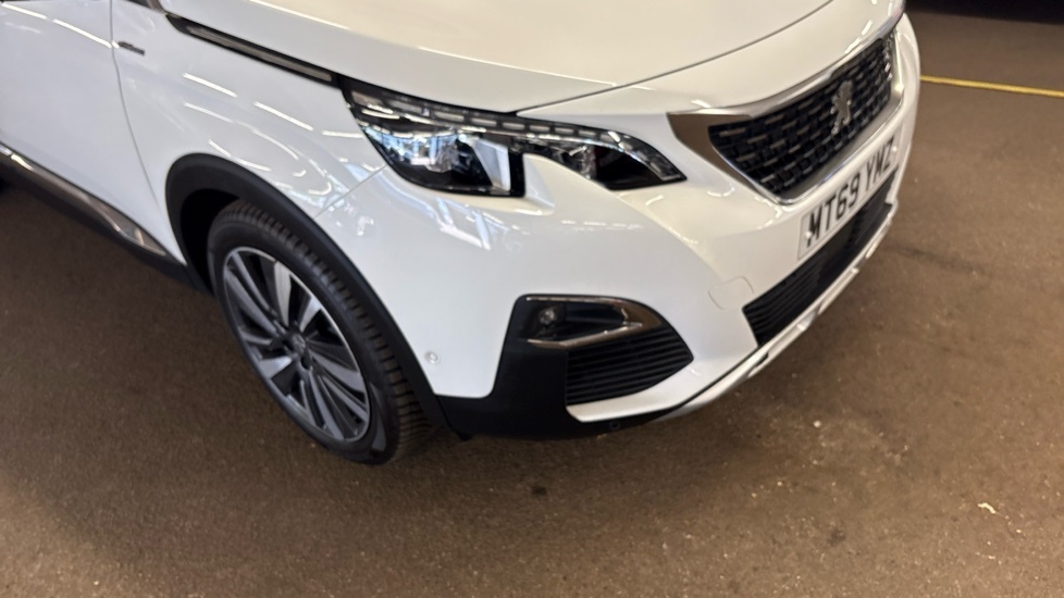 Peugeot 5008 Suv White #74