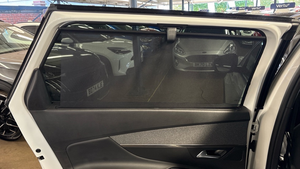 Peugeot 5008 Suv White #60