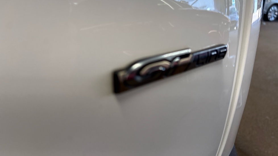 Peugeot 5008 Suv White #49