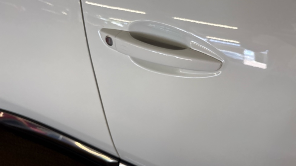Peugeot 5008 Suv White #46