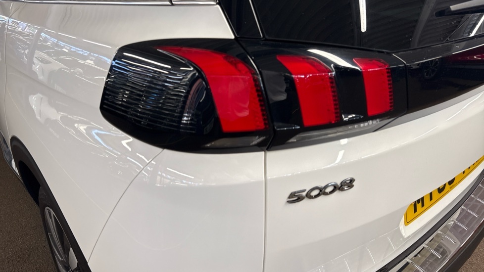 Peugeot 5008 Suv White #53