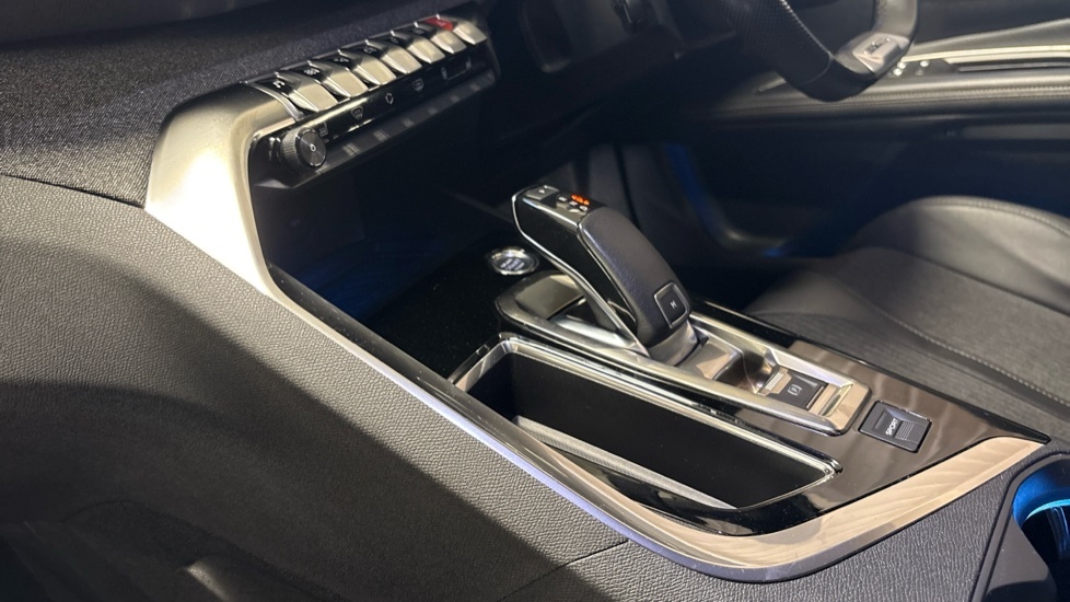 Peugeot 5008 Suv White #13