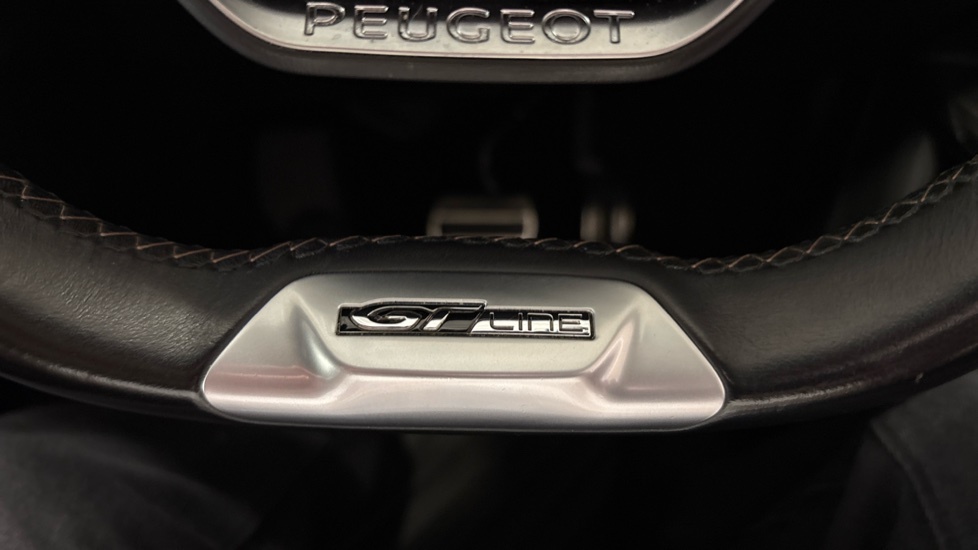 Peugeot 5008 Suv White #30