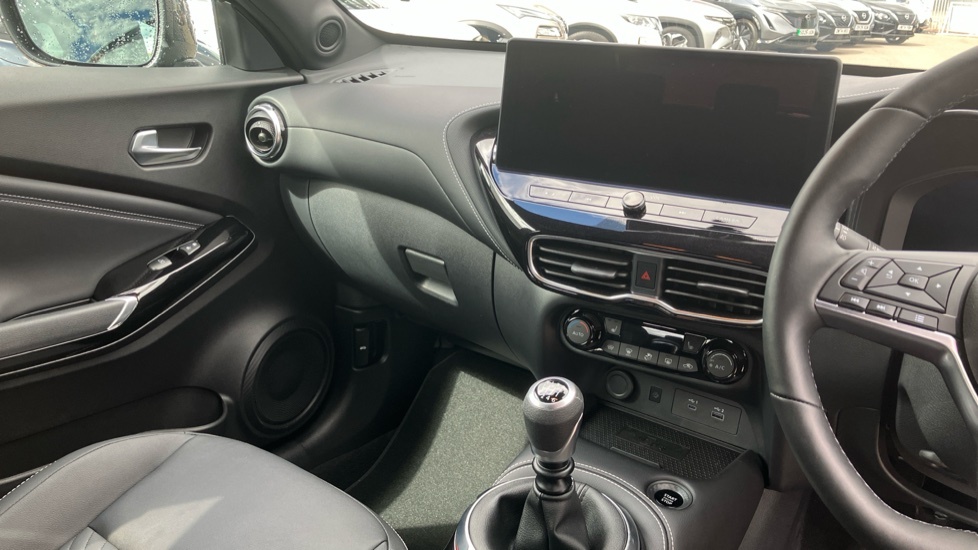 Nissan Juke 1.0 Dig-t Acenta Premium White #14