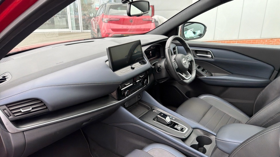 Nissan Qashqai Tekna SN23MGB Red #5