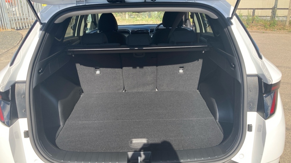Hyundai Tucson Premium FH23DHX White #4