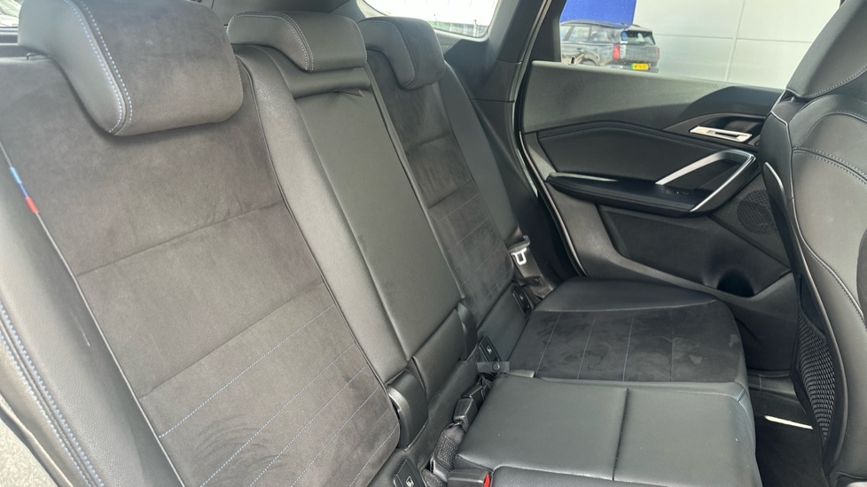 BMW iX1 Ix1 Xdrive30 M Sport Black #12