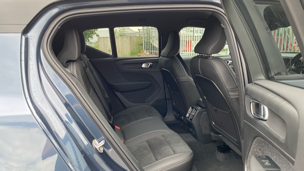Volvo EX40 Plus Blue #6